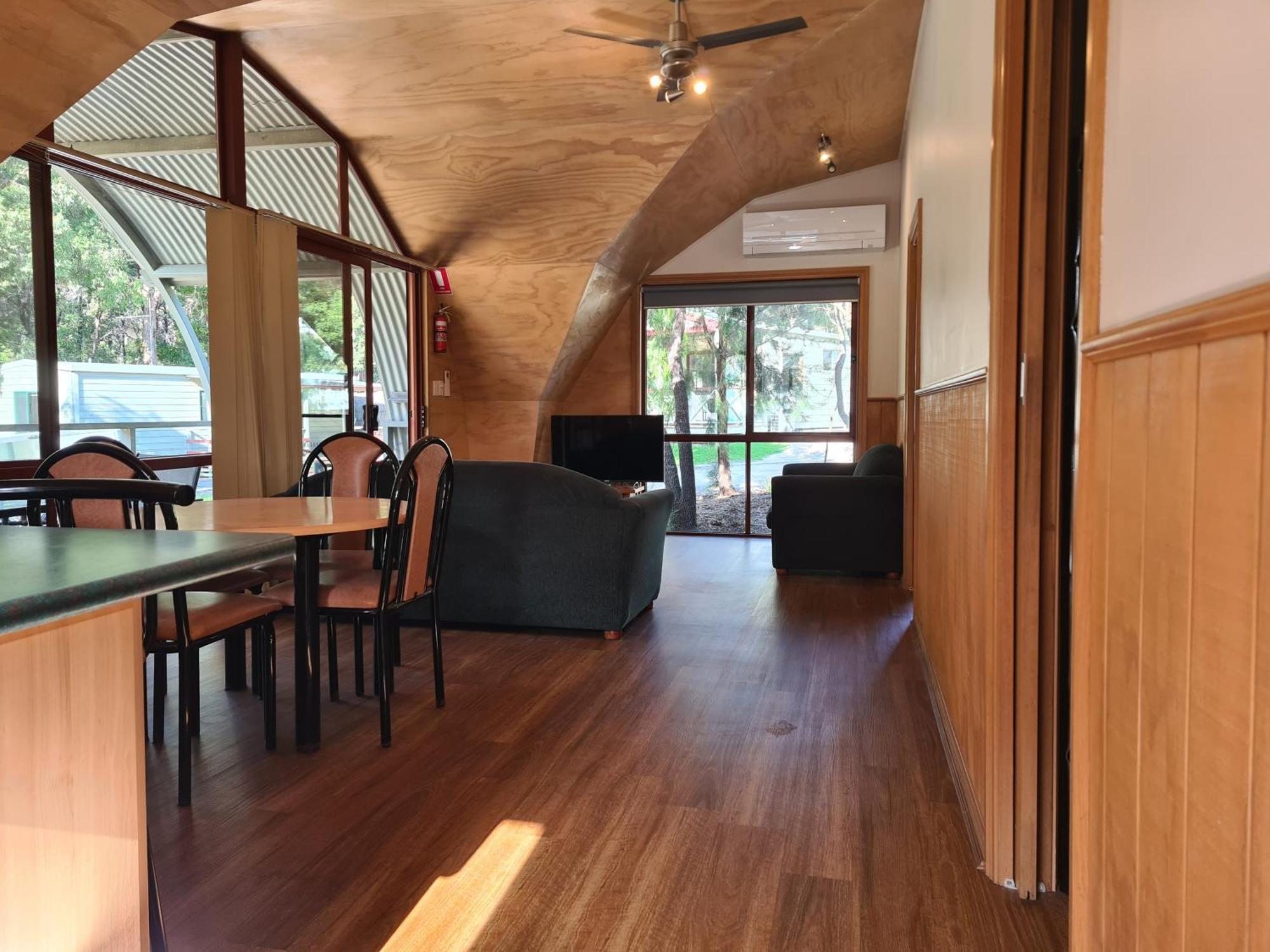Mallacoota'S Shady Gully Caravan Park Dış mekan fotoğraf