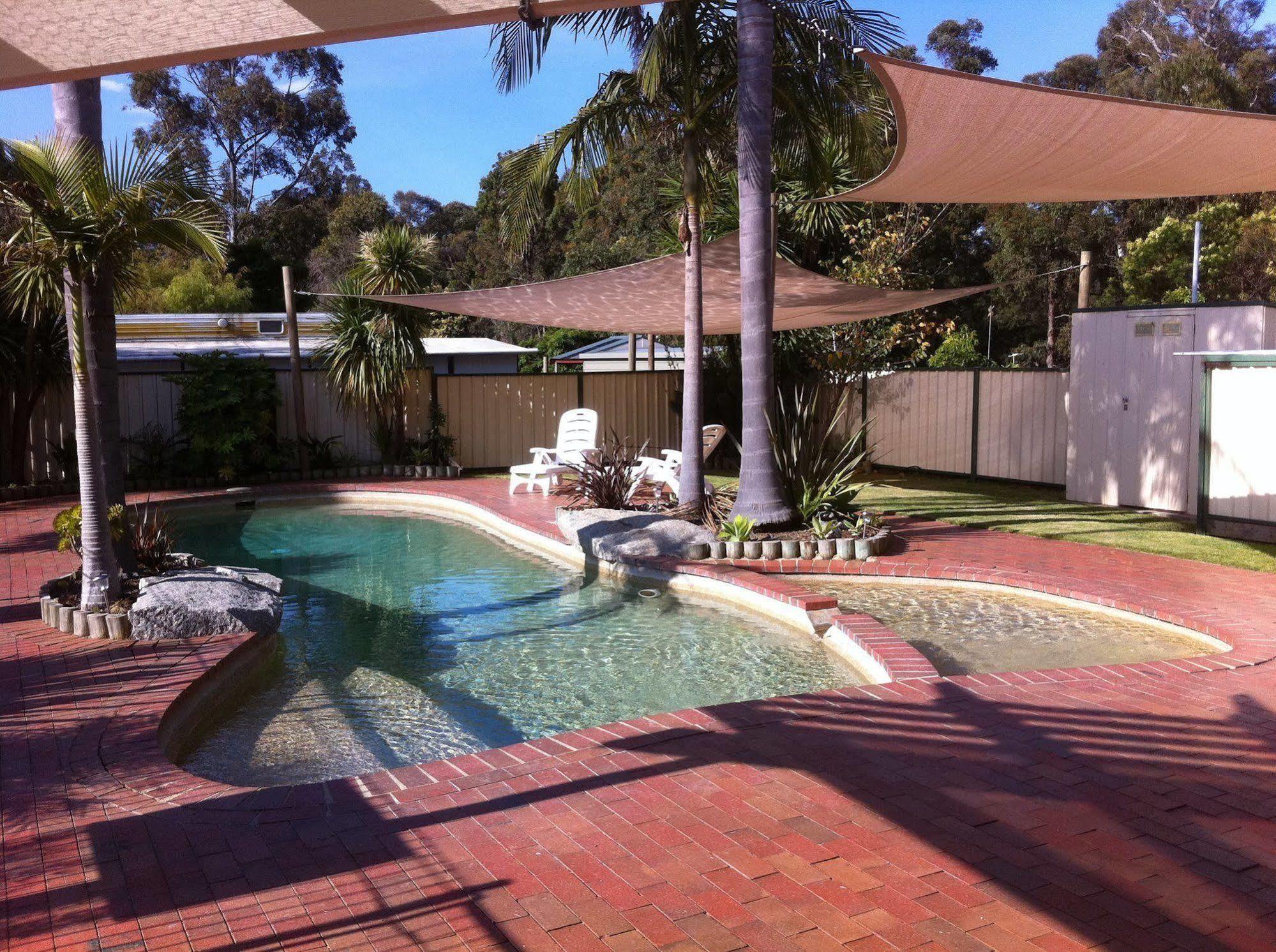 Mallacoota'S Shady Gully Caravan Park Dış mekan fotoğraf